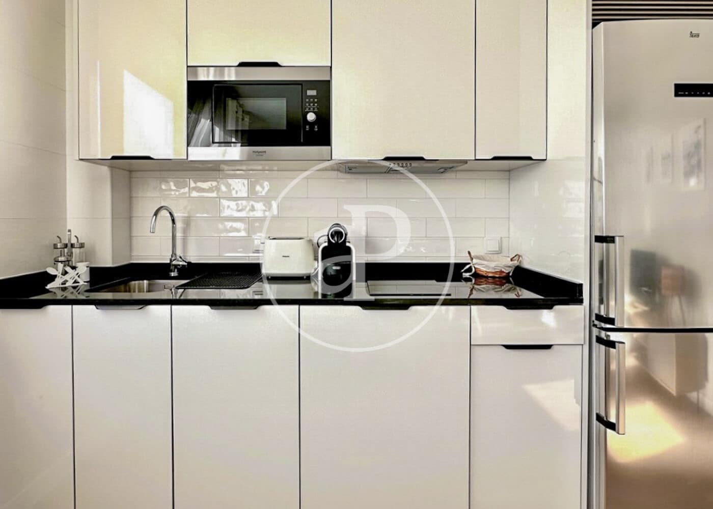 Leilighet til salgs i Madrid by - € 341 000 (Ref: 8986947)