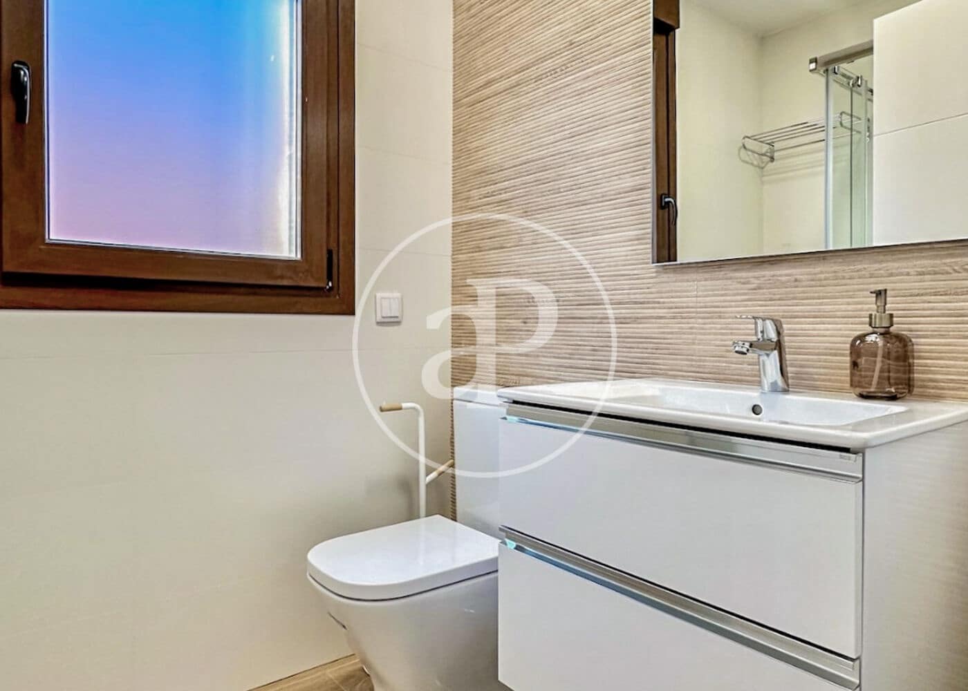 Leilighet til salgs i Madrid by - € 341 000 (Ref: 8986947)