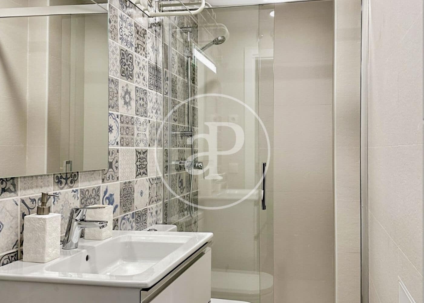 Leilighet til salgs i Madrid by - € 341 000 (Ref: 8986947)