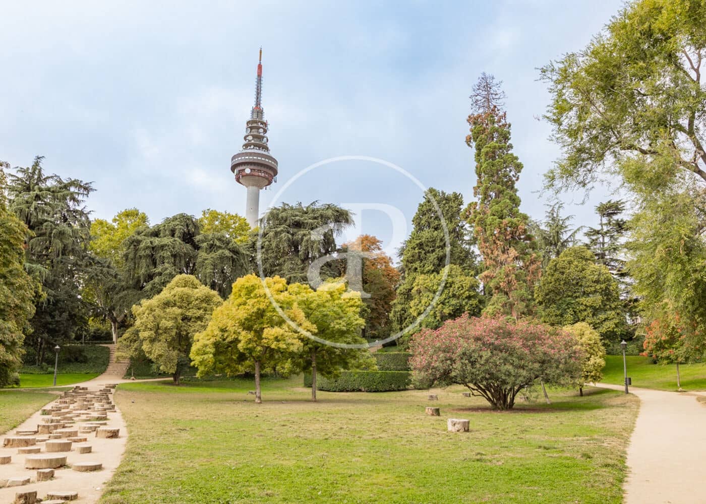 Apartament na sprzedaż w Miasto Madryt z basenem - 995 000 € (Ref: 8986959)