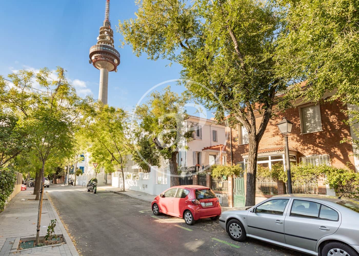 Apartament na sprzedaż w Miasto Madryt z basenem - 995 000 € (Ref: 8986959)