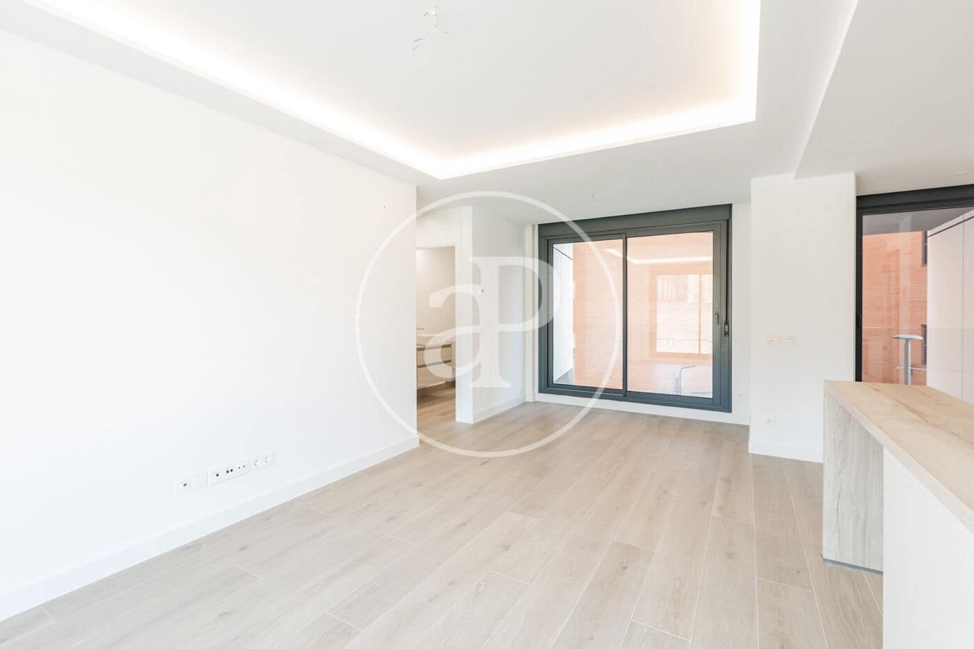 Leilighet til salgs i Madrid by med svømmebasseng garasje - € 717 000 (Ref: 8986970)