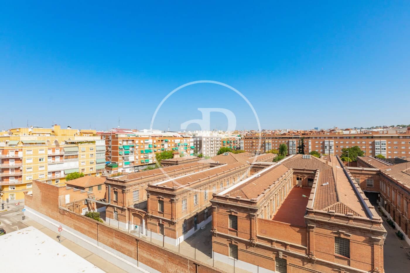 Leilighet til salgs i Madrid by med svømmebasseng garasje - € 717 000 (Ref: 8986970)