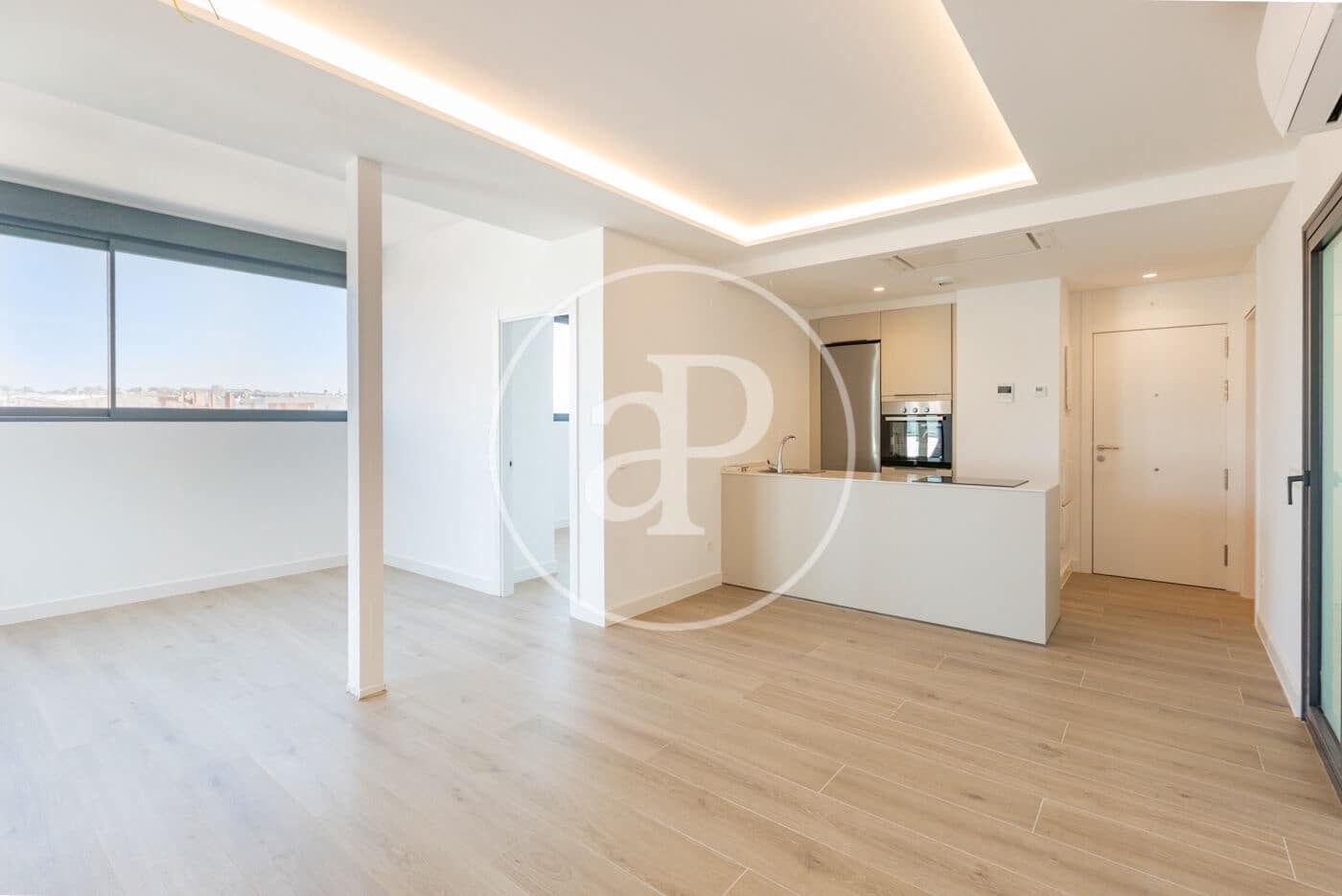 Leilighet til salgs i Madrid by med svømmebasseng garasje - € 717 000 (Ref: 8986970)