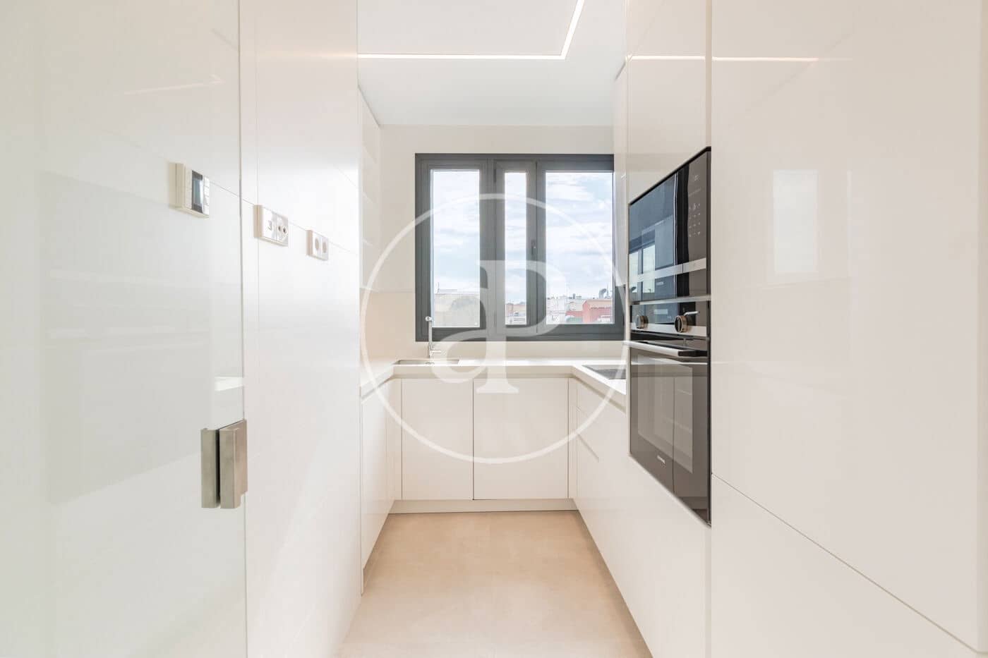 Apartment for sale in Madrid city with pool - € 1,795,000 (Ref: 8986980)