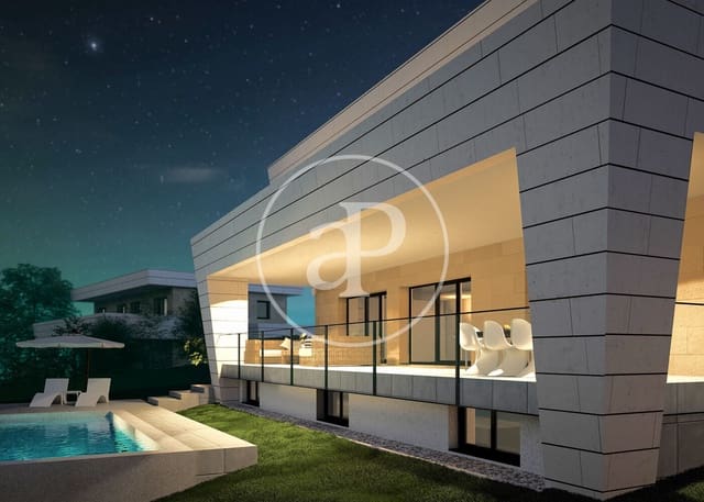 Apartamento para venda em Las Rozas de Madrid com piscina - 1 615 000 € (Ref: 8987024)