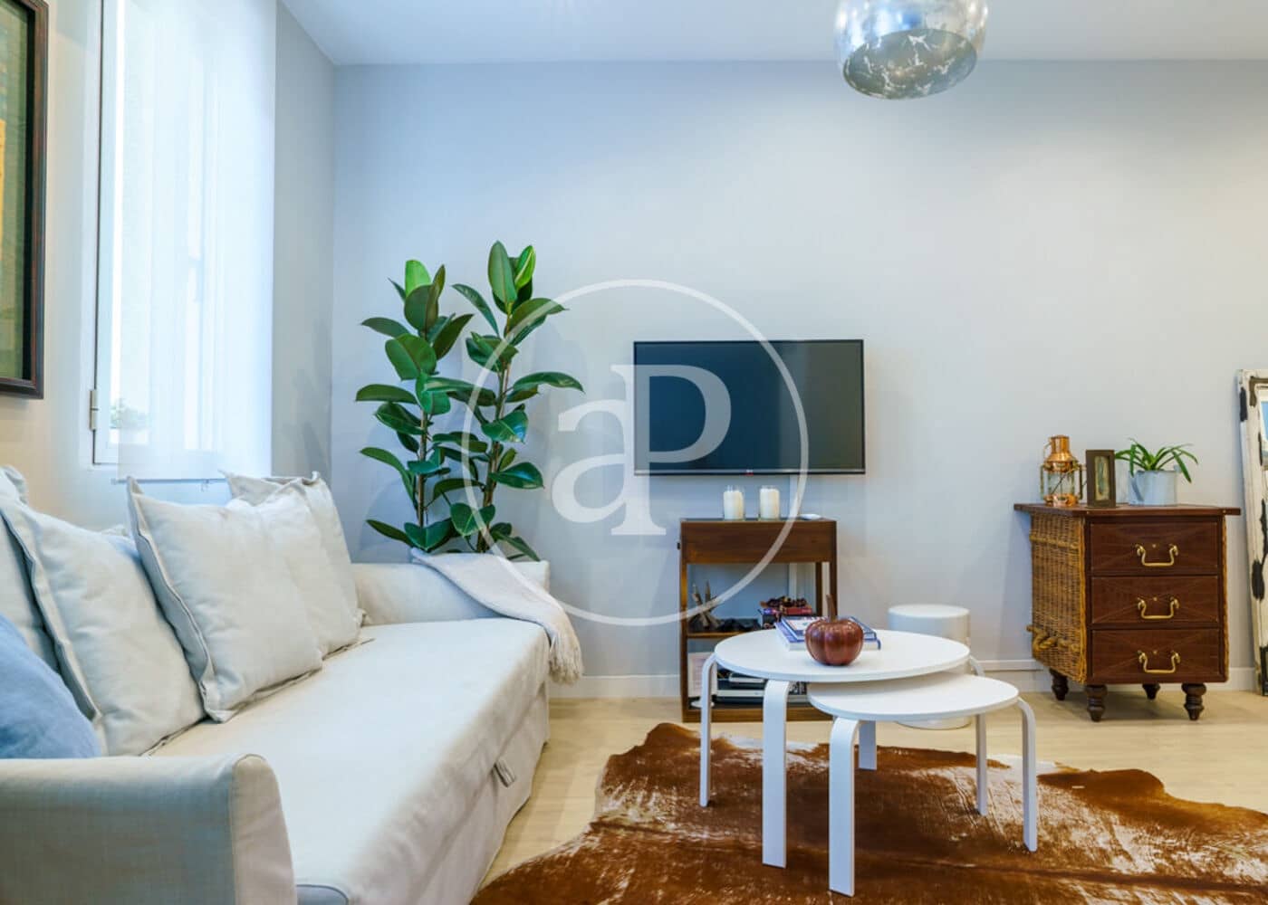 1 soveværelse Lejlighed til leje i Madrid by - € 3.950 (Ref: 8988506)