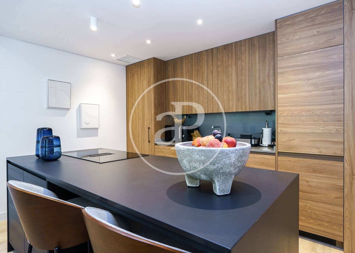 3 soveværelse Lejlighed til leje i Madrid by - € 7.500 (Ref: 8988512)