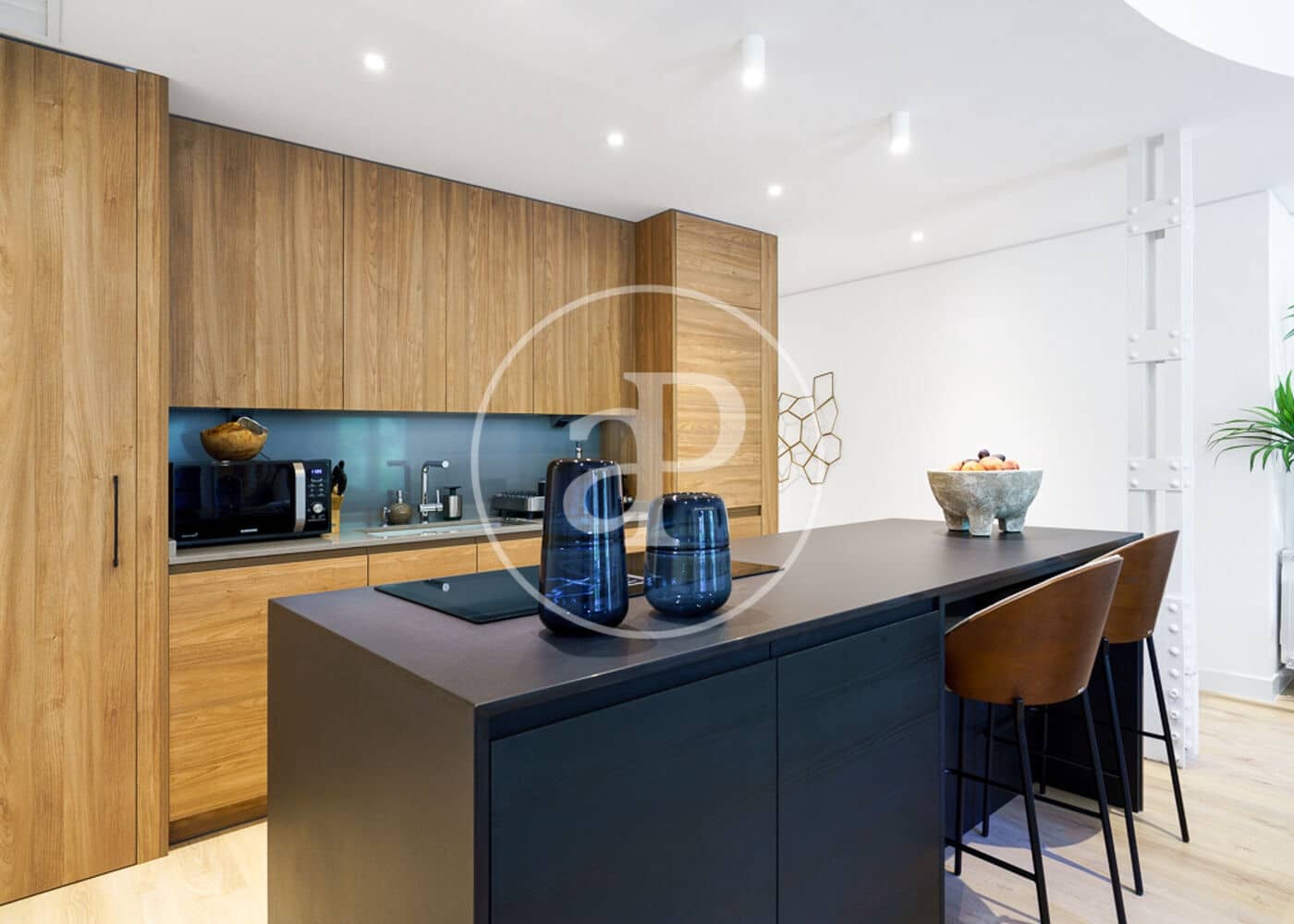 3 soveværelse Lejlighed til leje i Madrid by - € 7.500 (Ref: 8988512)