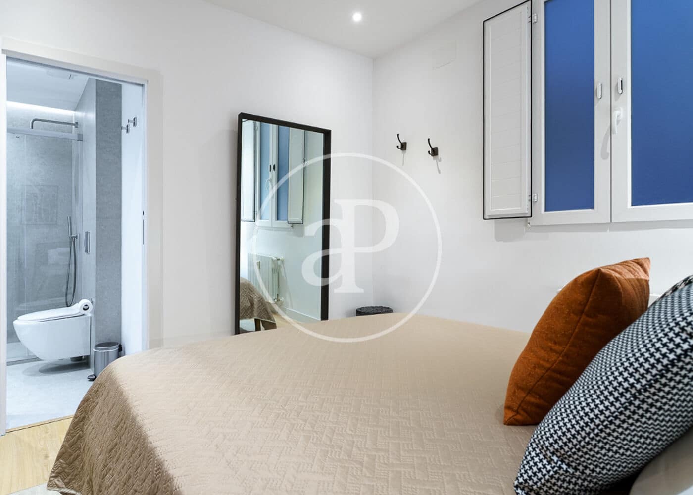 3 soveværelse Lejlighed til leje i Madrid by - € 7.500 (Ref: 8988512)