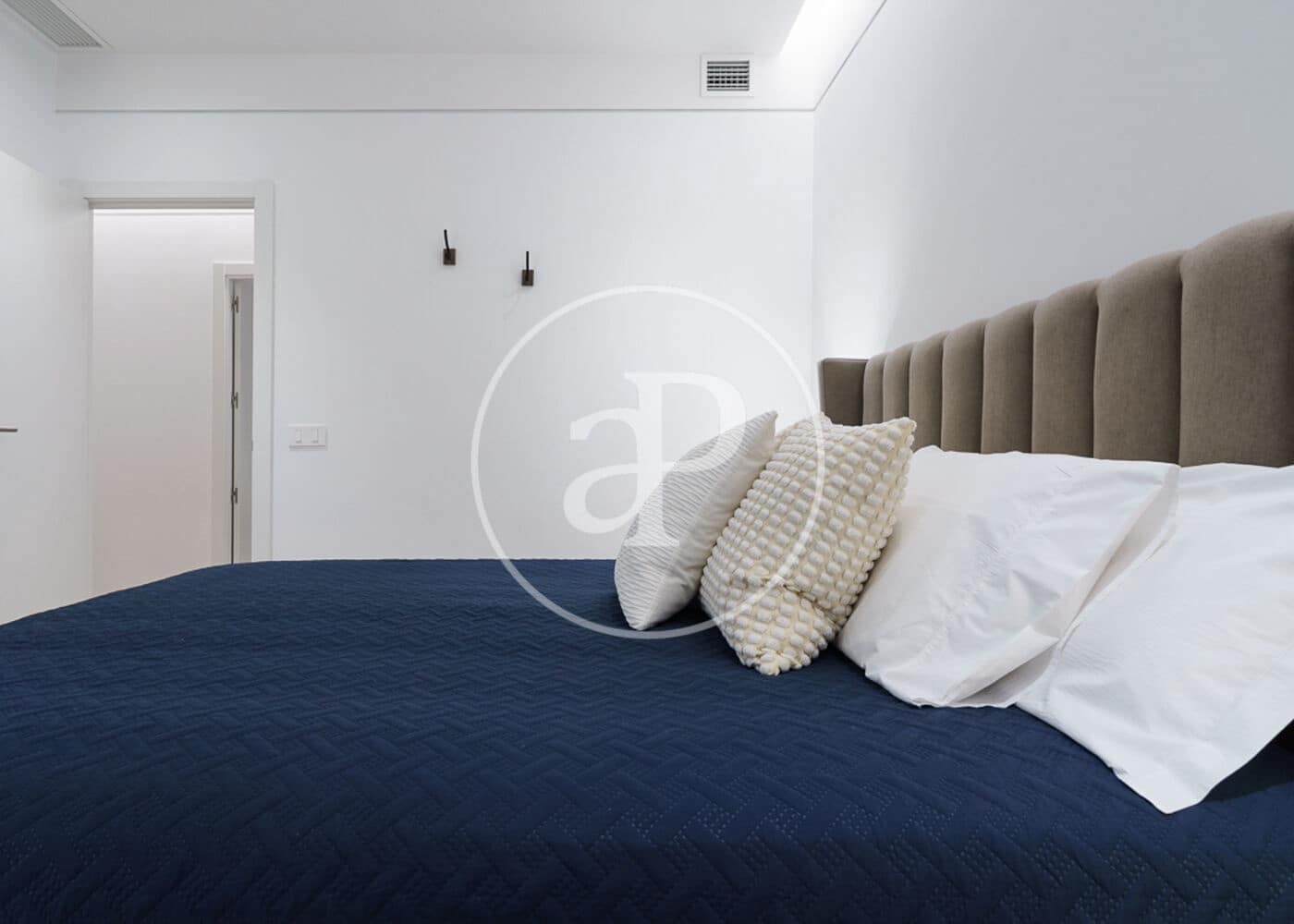 3 soveværelse Lejlighed til leje i Madrid by - € 7.500 (Ref: 8988512)