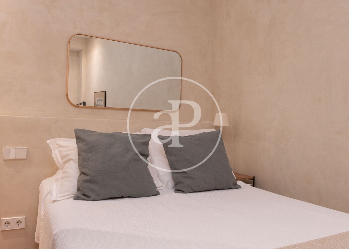 2 slaapkamer Appartement te huur in Madrid stad - € 3.400 (Ref: 8994179)