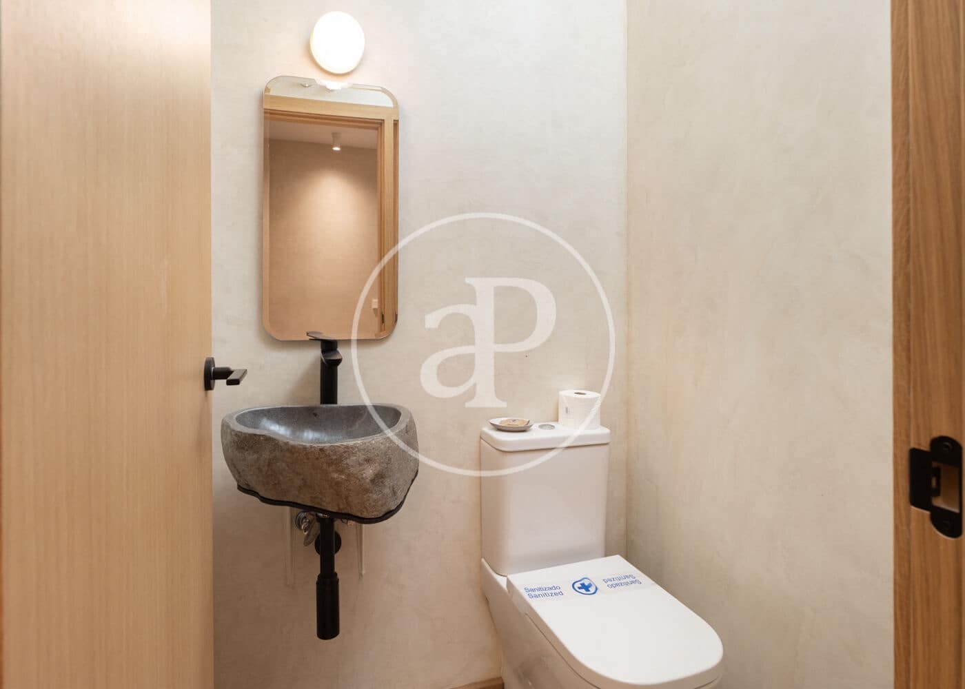 2 slaapkamer Appartement te huur in Madrid stad - € 3.400 (Ref: 8994179)