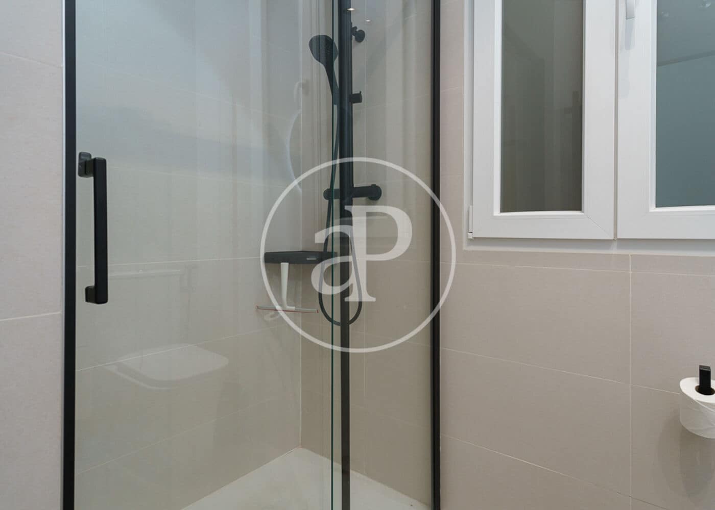 3 soveværelse Lejlighed til leje i Madrid by - € 4.750 (Ref: 8994181)