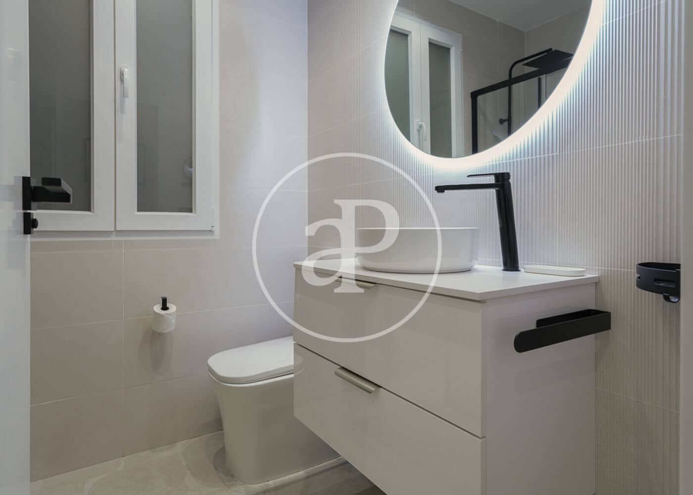 3 soveværelse Lejlighed til leje i Madrid by - € 4.750 (Ref: 8994181)