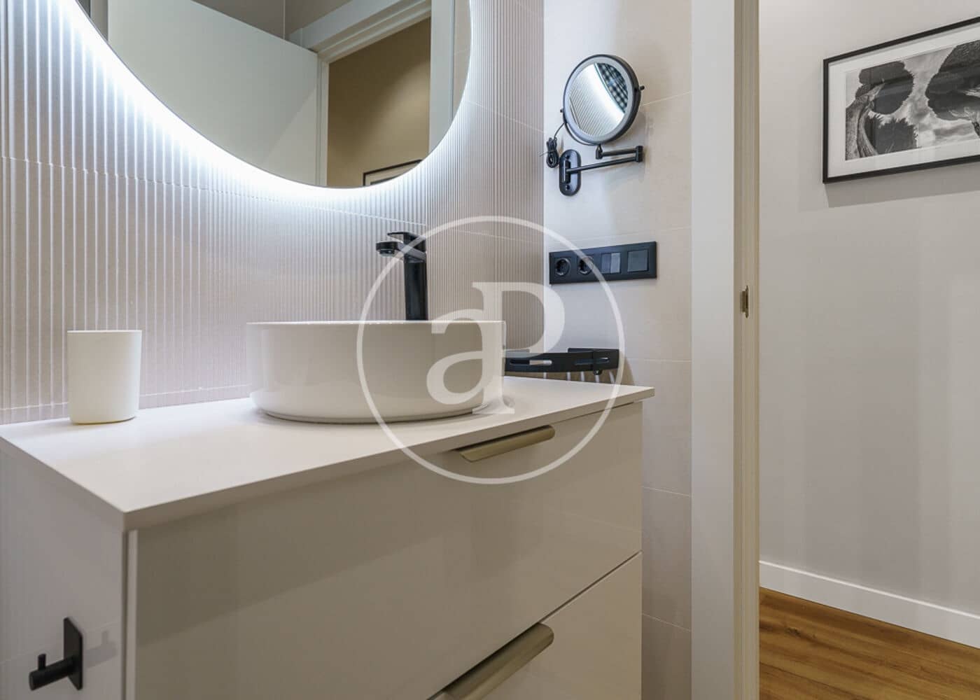 3 soveværelse Lejlighed til leje i Madrid by - € 4.750 (Ref: 8994181)