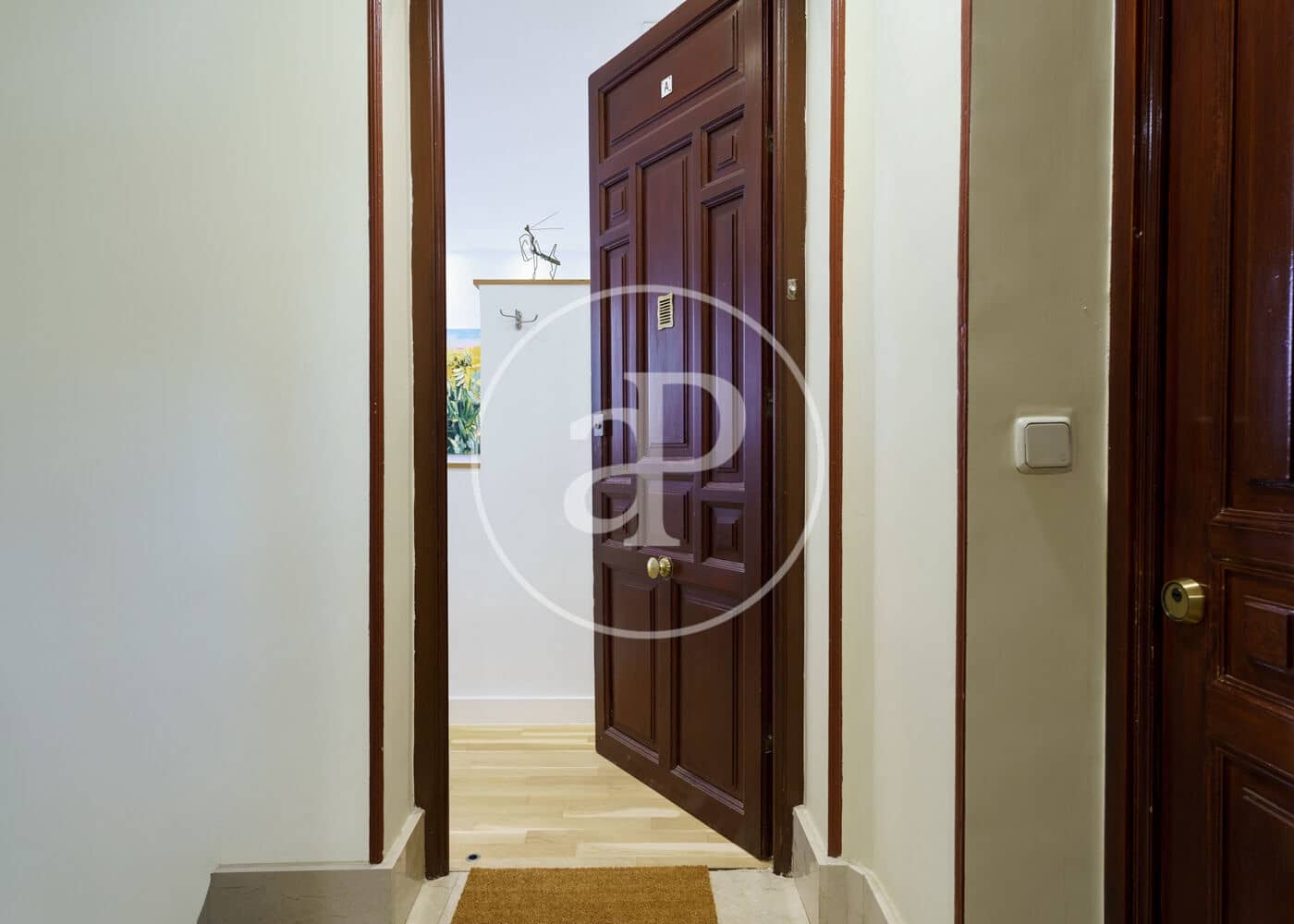 2 slaapkamer Appartement te huur in Madrid stad - € 3.700 (Ref: 8994183)