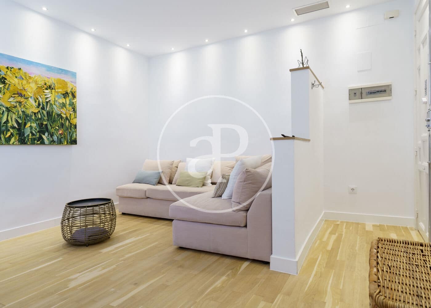 2 slaapkamer Appartement te huur in Madrid stad - € 3.700 (Ref: 8994183)