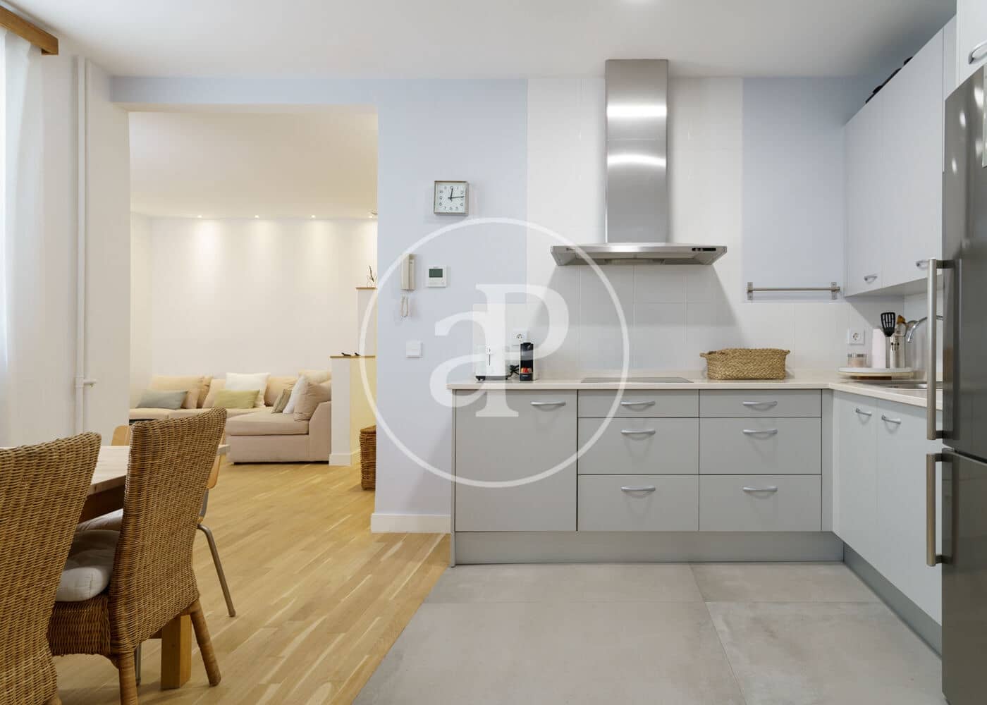 2 slaapkamer Appartement te huur in Madrid stad - € 3.700 (Ref: 8994183)