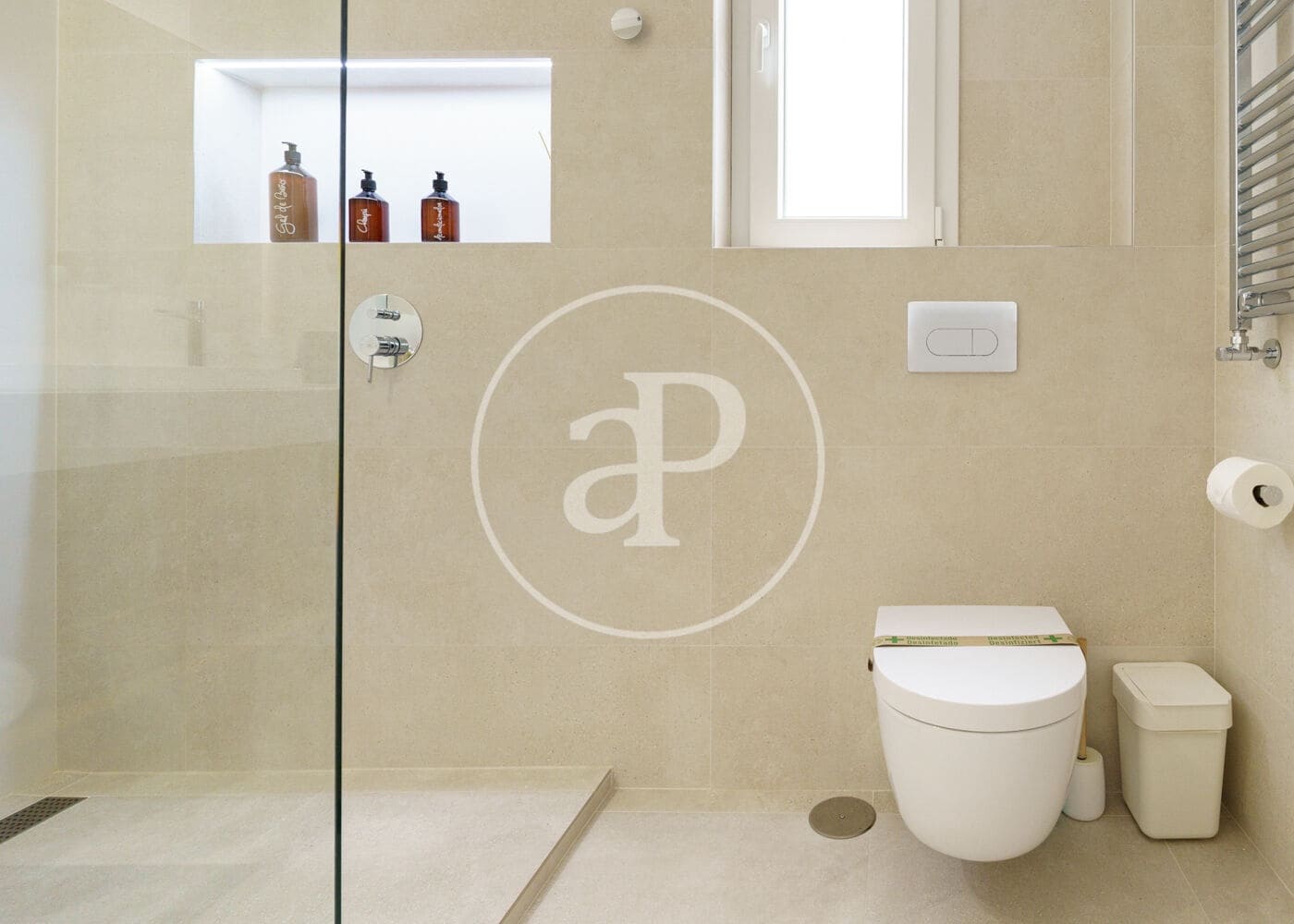 2 slaapkamer Appartement te huur in Madrid stad - € 3.700 (Ref: 8994183)