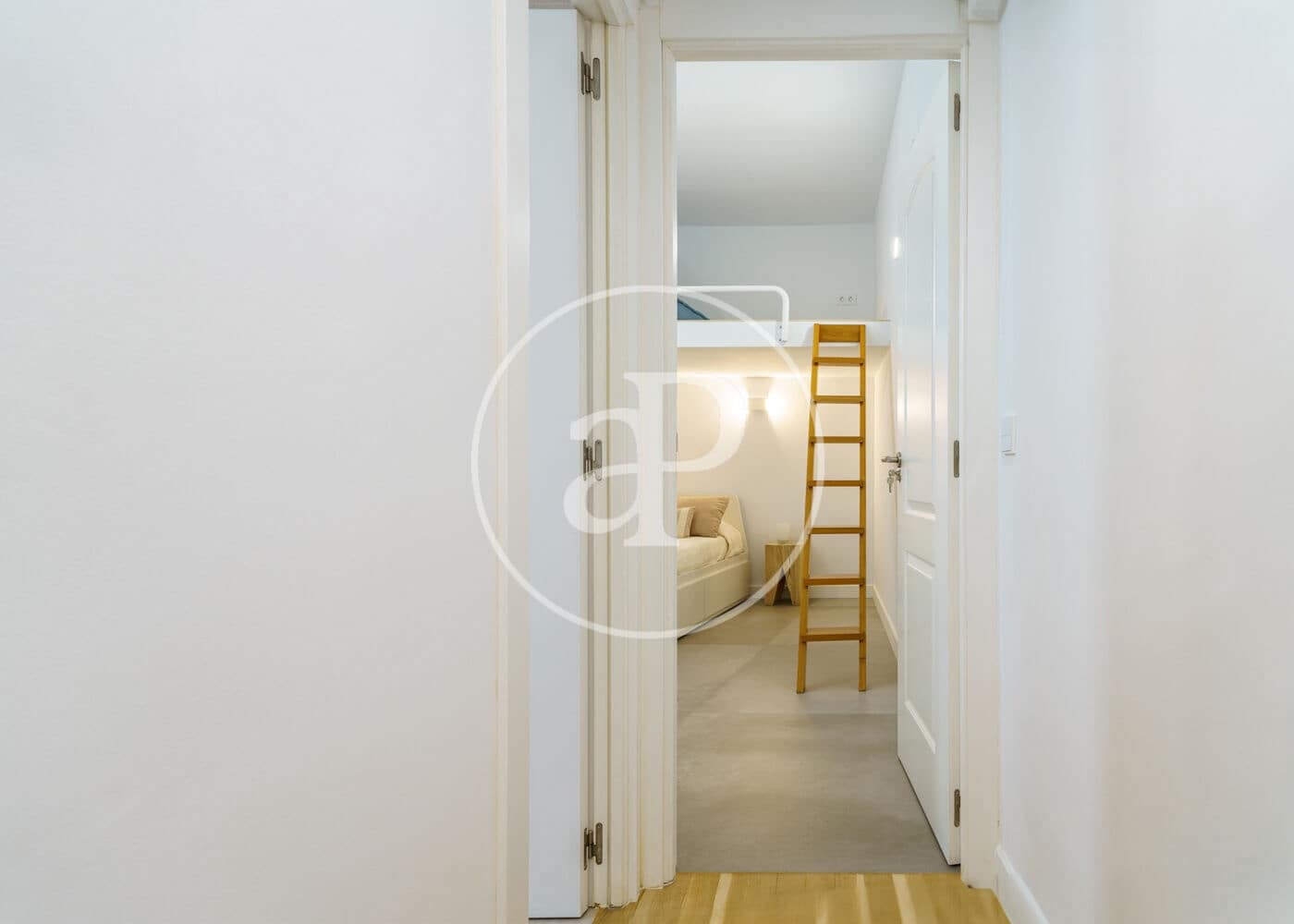 2 slaapkamer Appartement te huur in Madrid stad - € 3.700 (Ref: 8994183)