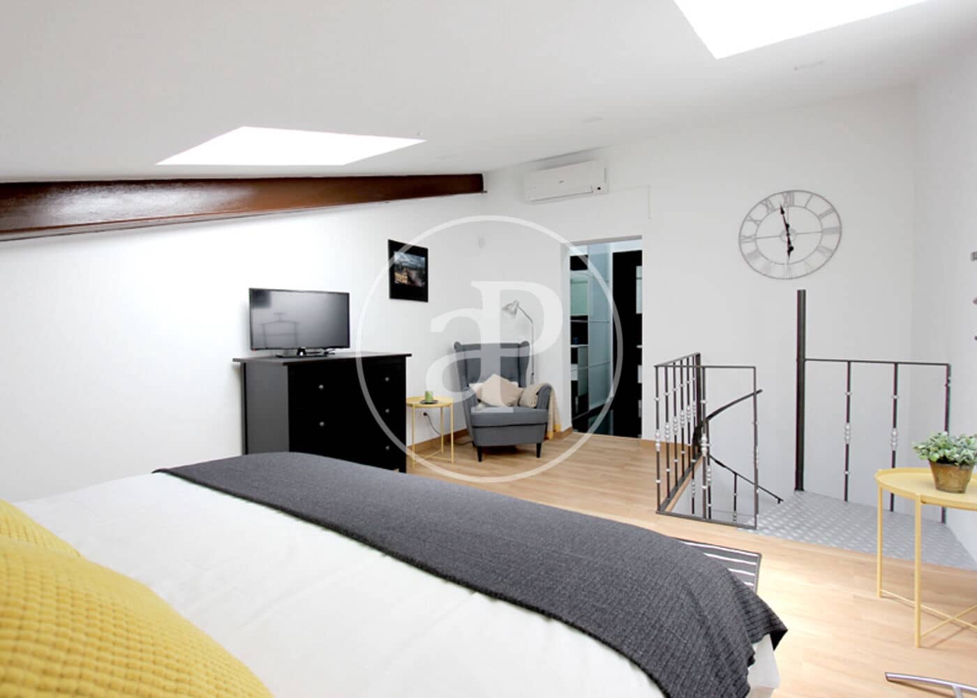 1 slaapkamer Penthouse te huur in Madrid stad - € 3.200 (Ref: 8994186)