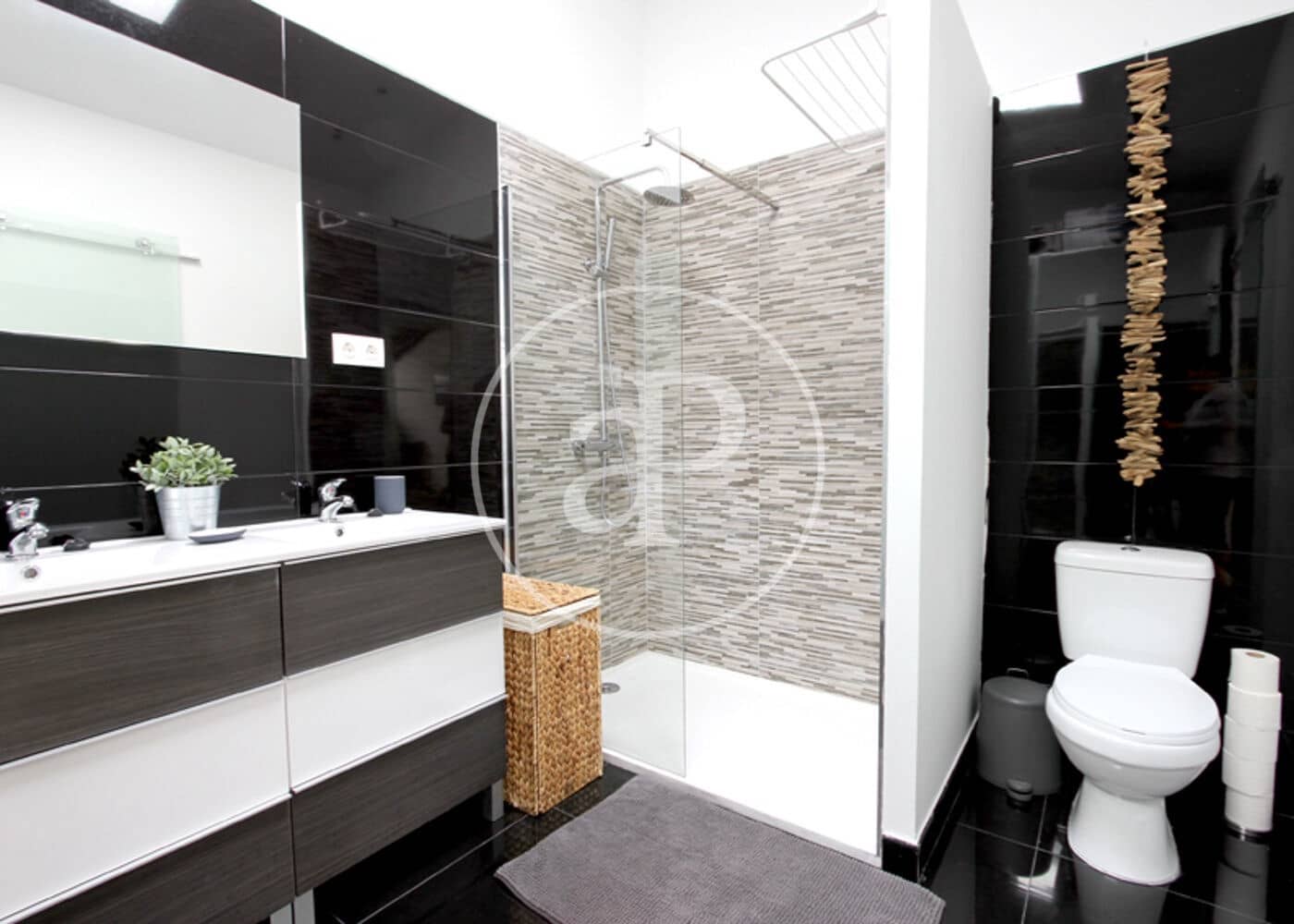 1 slaapkamer Penthouse te huur in Madrid stad - € 3.200 (Ref: 8994186)