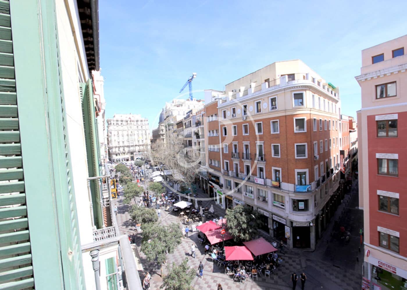 1 slaapkamer Penthouse te huur in Madrid stad - € 3.200 (Ref: 8994186)