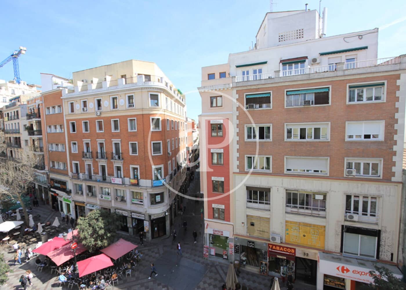 1 slaapkamer Penthouse te huur in Madrid stad - € 3.200 (Ref: 8994186)