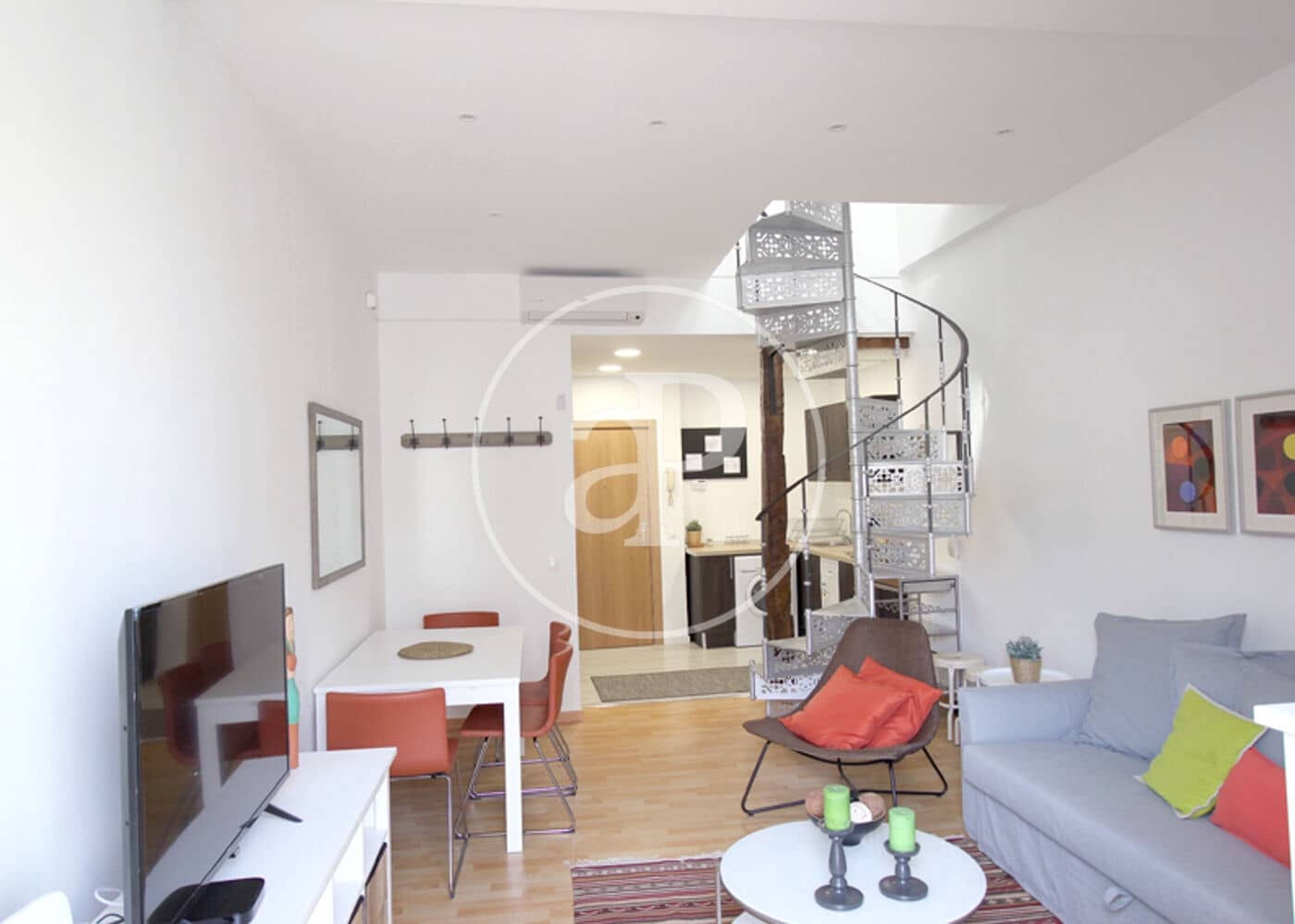 1 slaapkamer Penthouse te huur in Madrid stad - € 3.200 (Ref: 8994186)