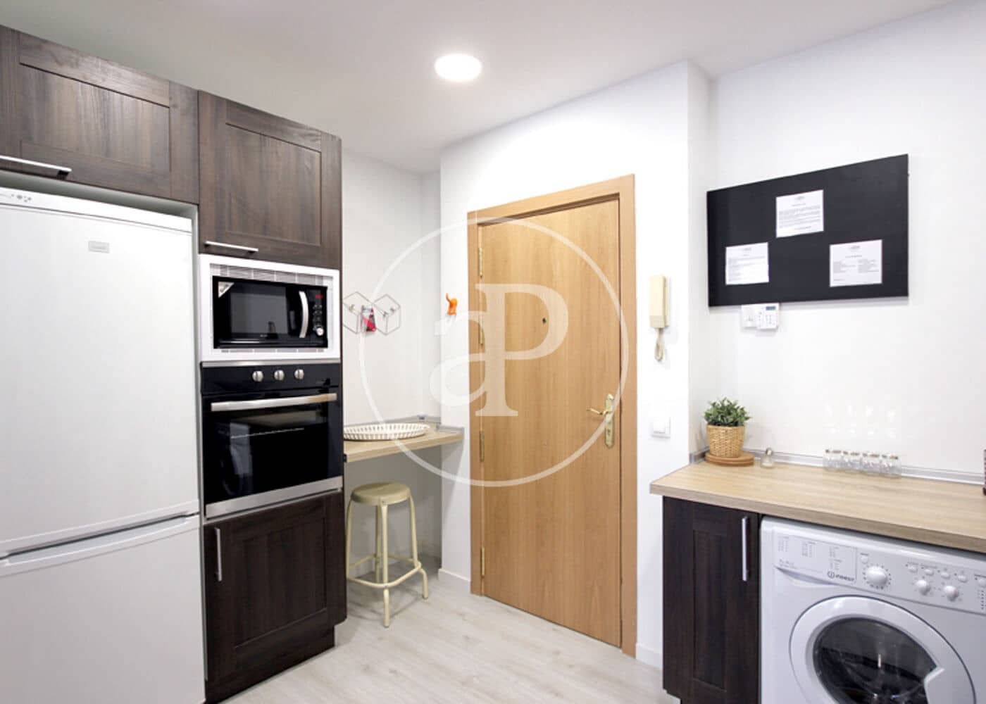 1 slaapkamer Penthouse te huur in Madrid stad - € 3.200 (Ref: 8994186)