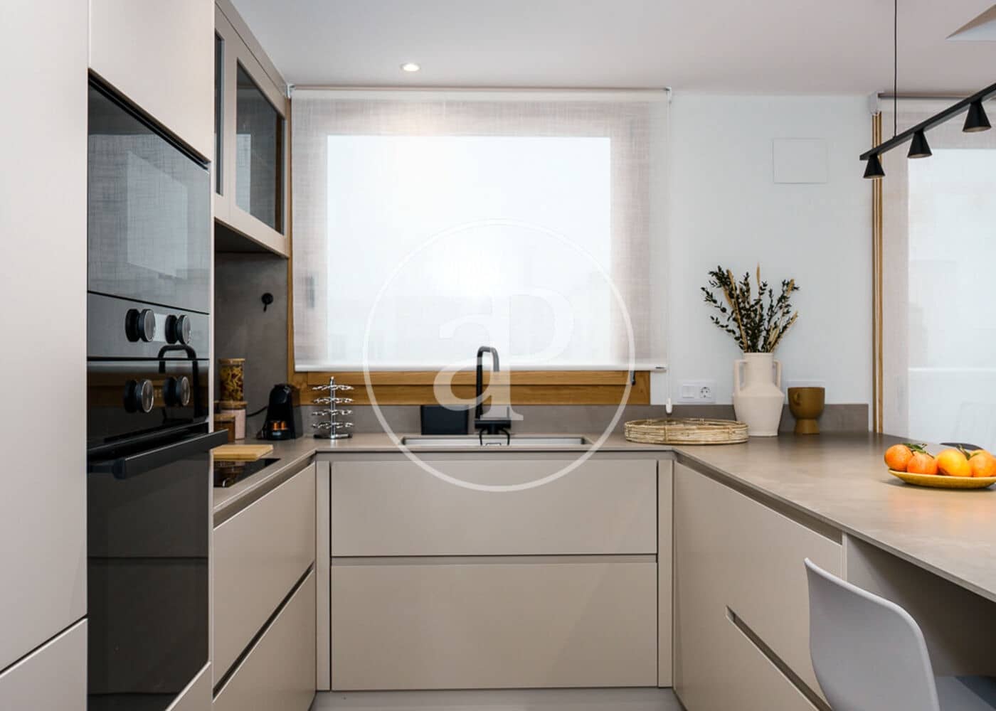 2 soverom Leilighet til leie i Madrid by - € 6 500 (Ref: 8994191)