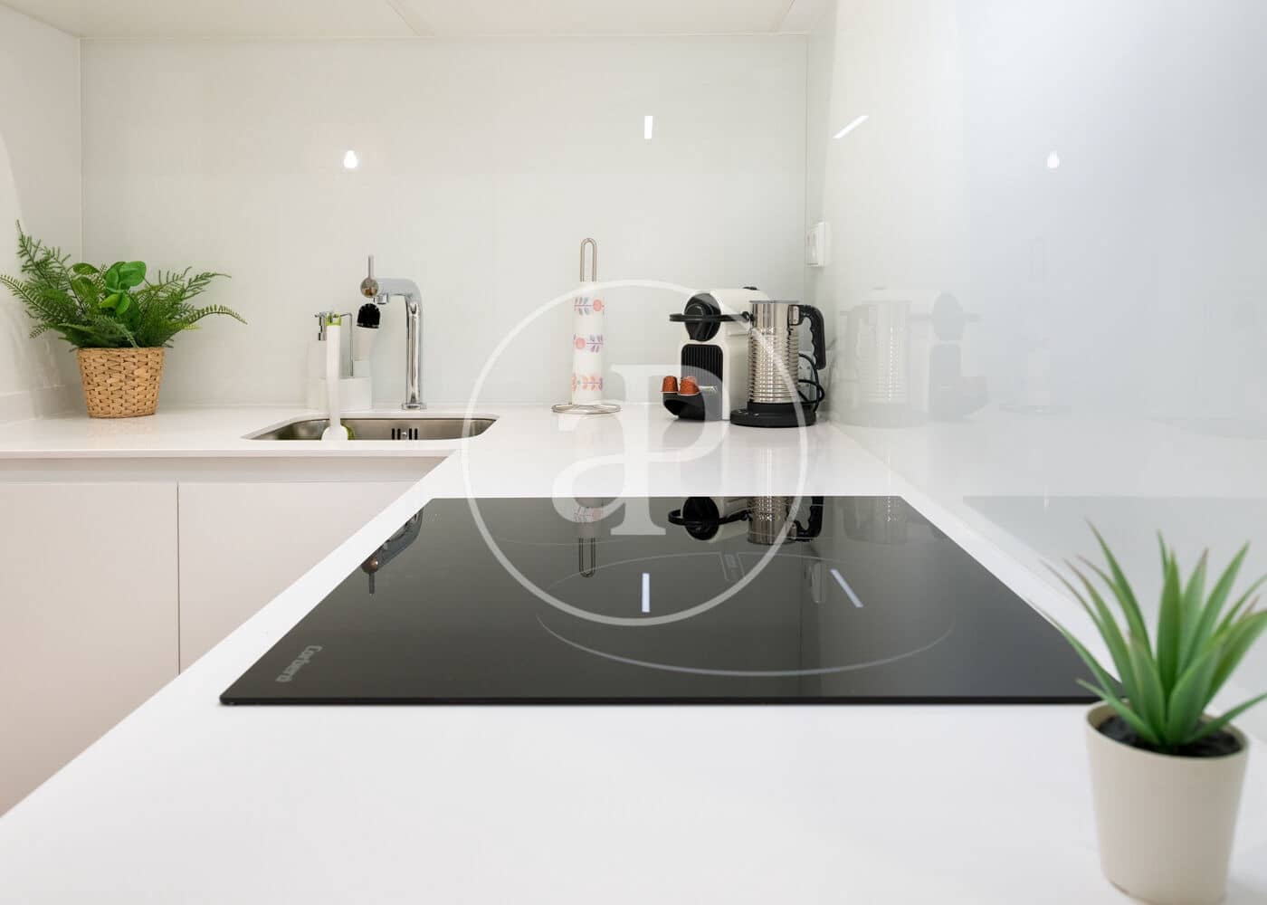 2 soveværelse Lejlighed til leje i Madrid by - € 5.500 (Ref: 8994192)