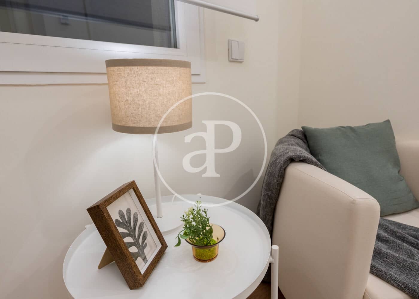 2 soveværelse Lejlighed til leje i Madrid by - € 5.500 (Ref: 8994192)