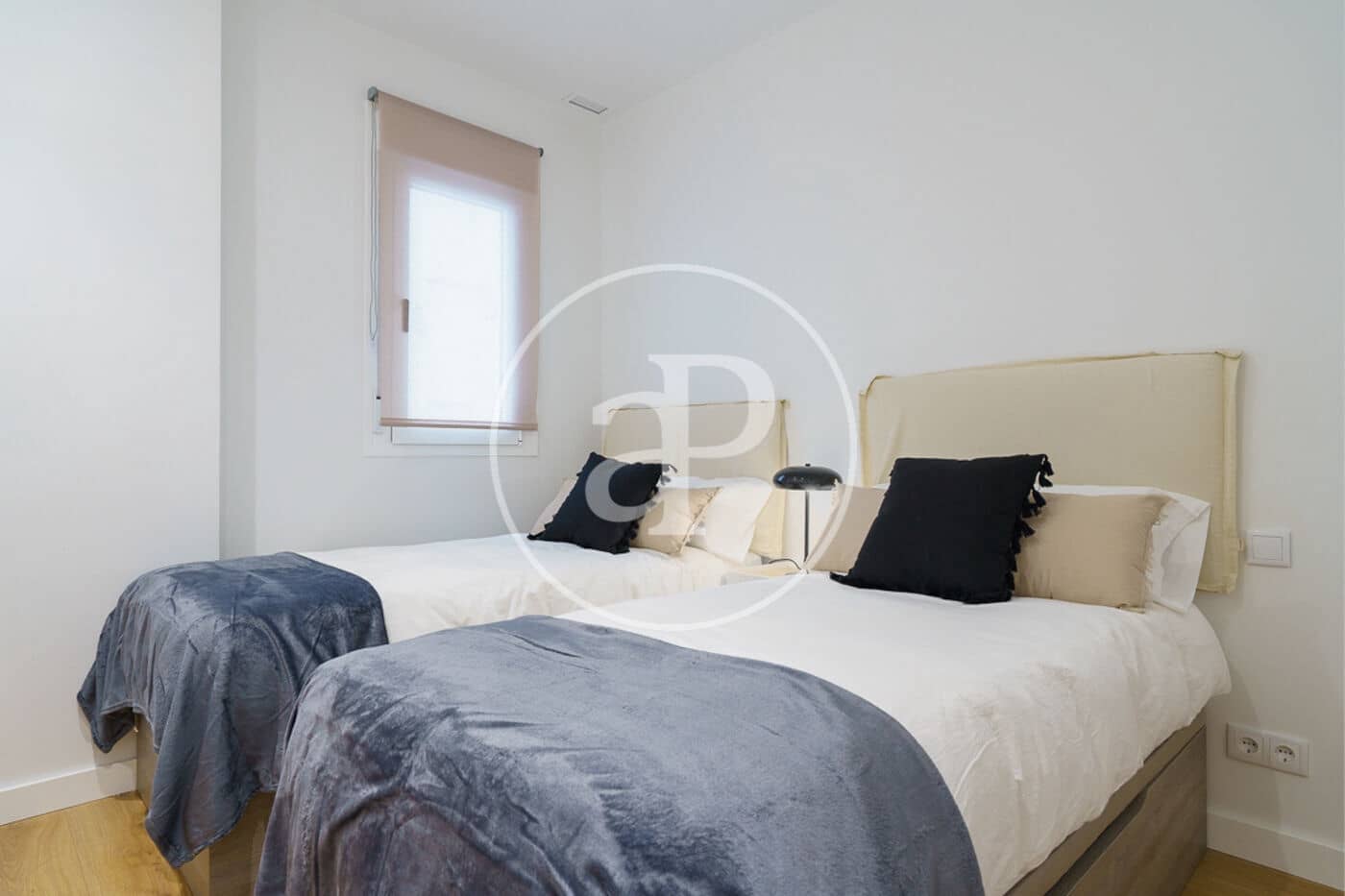 3 soverom Leilighet til leie i Madrid by - € 5 500 (Ref: 8994198)