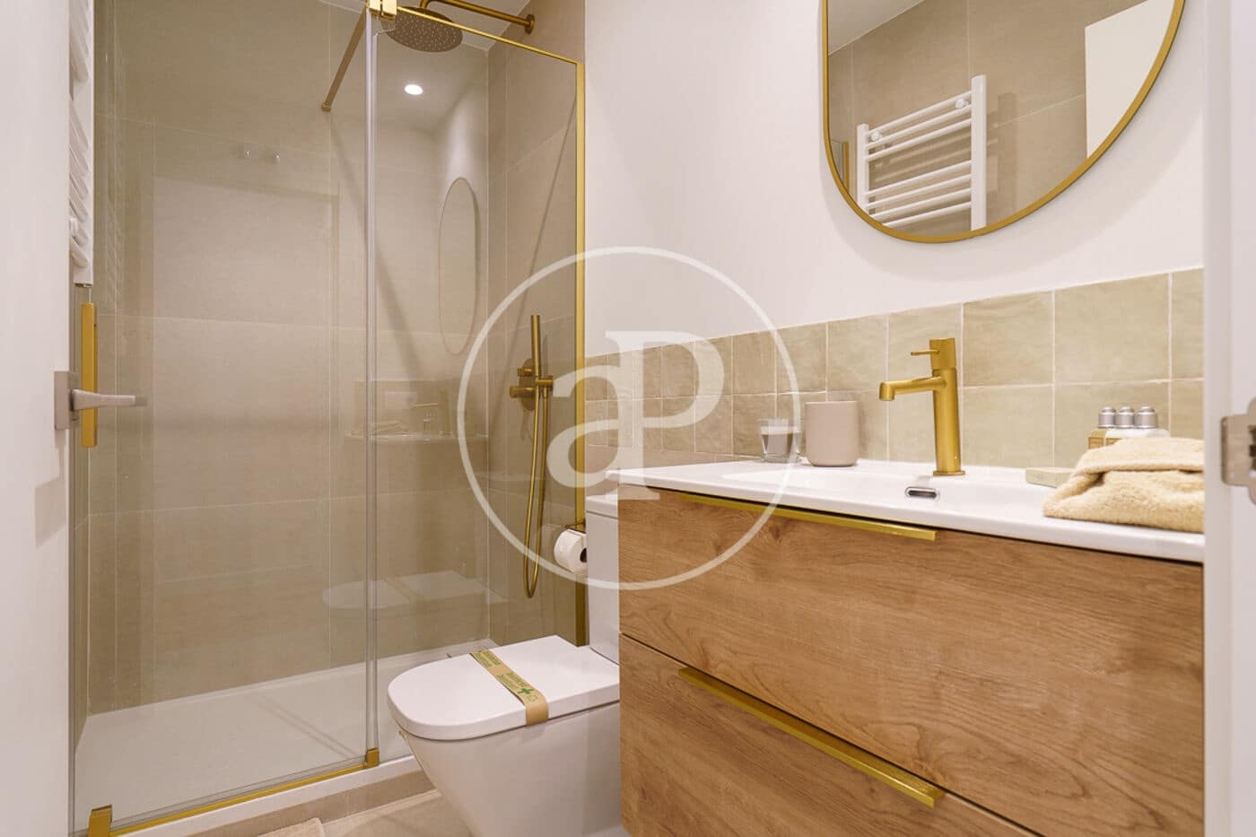 3 soverom Leilighet til leie i Madrid by - € 5 500 (Ref: 8994198)