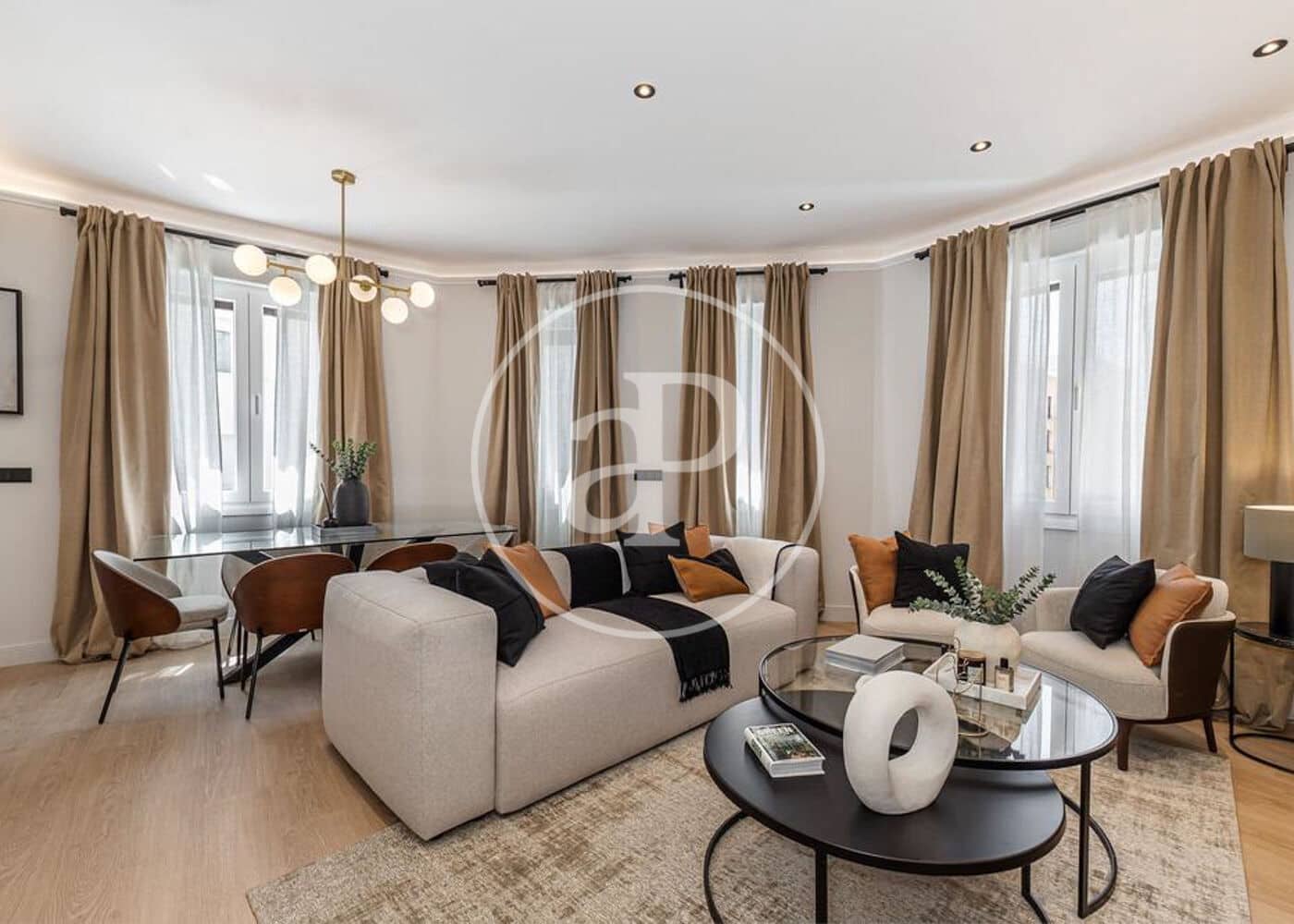 3 soveværelse Lejlighed til salg i Madrid by med swimmingpool - € 1.350.000 (Ref: 8999634)