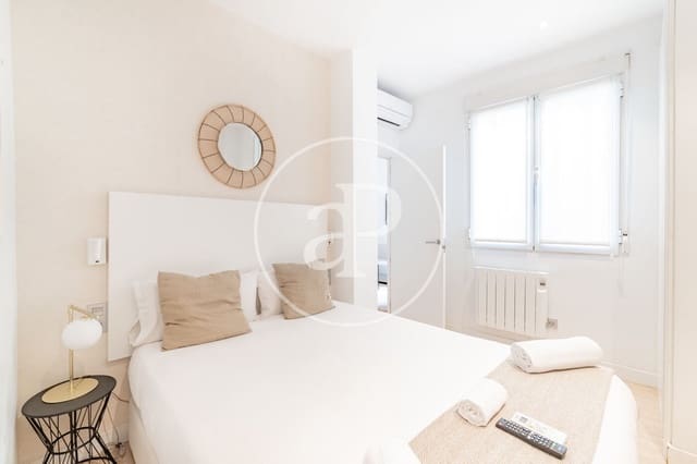 Appartement de 1 chambre à louer à Cortes, Madrid ville - 1 700 € (Ref: 8999640)