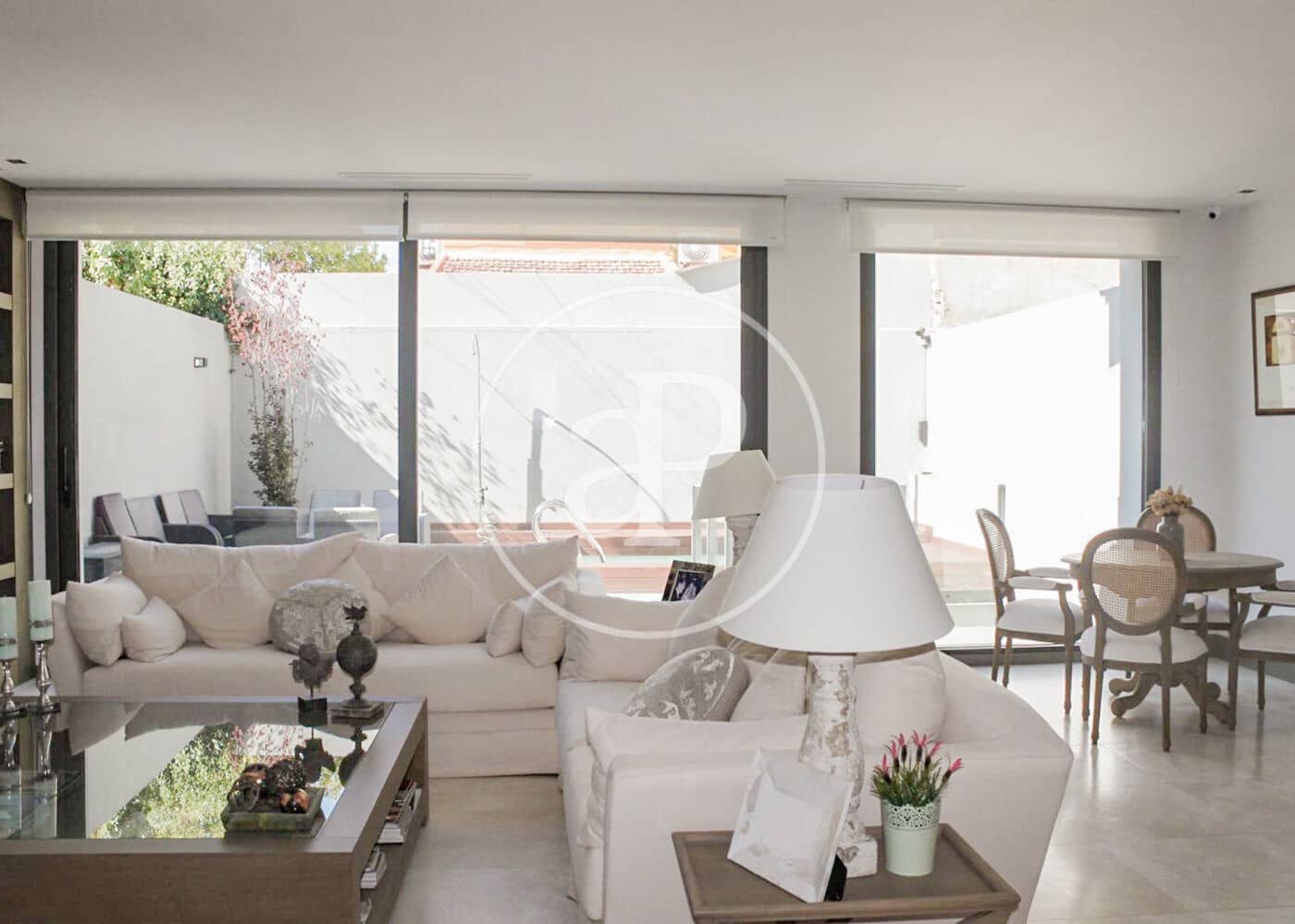 5 camera da letto Villa da affittare in Madrid citta con piscina - 6.900 € (Rif: 8999641)