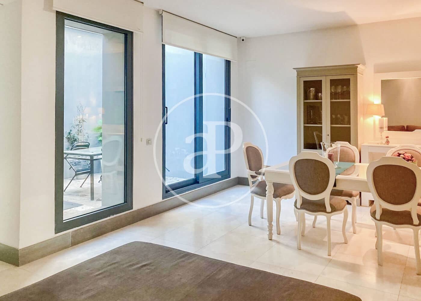 5 camera da letto Villa da affittare in Madrid citta con piscina - 6.900 € (Rif: 8999641)