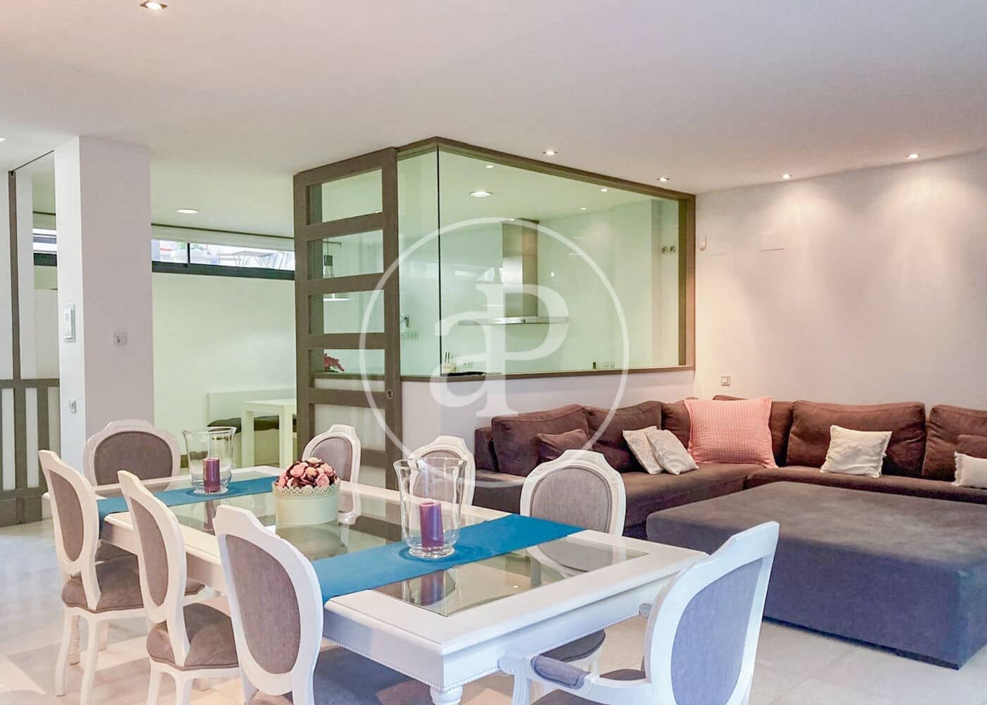 5 camera da letto Villa da affittare in Madrid citta con piscina - 6.900 € (Rif: 8999641)