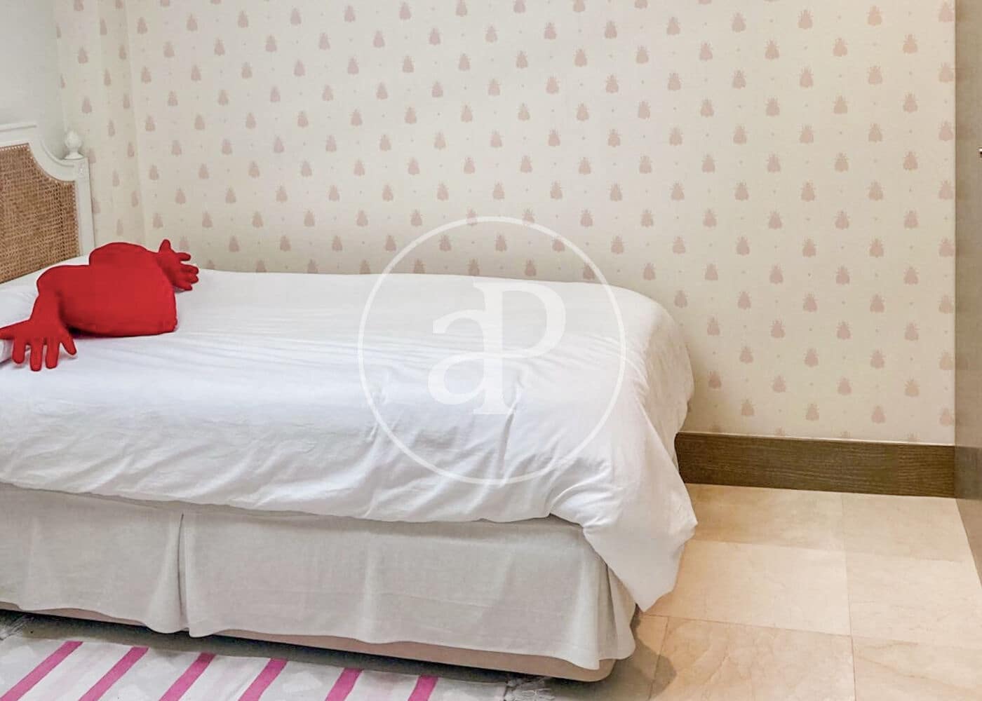 5 camera da letto Villa da affittare in Madrid citta con piscina - 6.900 € (Rif: 8999641)