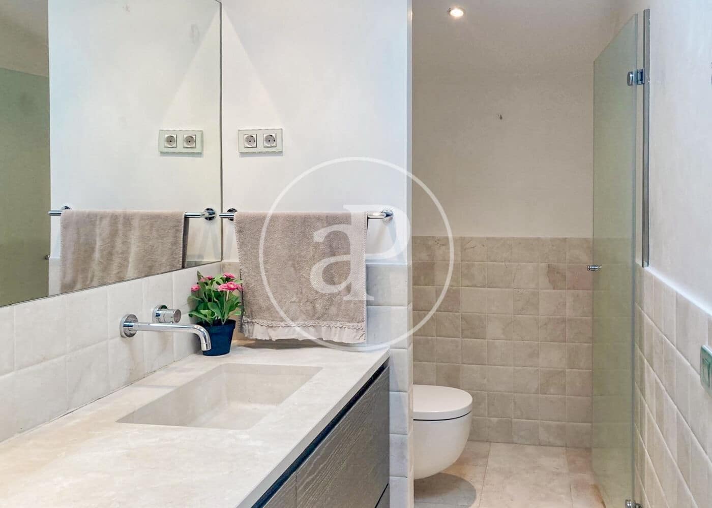 5 camera da letto Villa da affittare in Madrid citta con piscina - 6.900 € (Rif: 8999641)