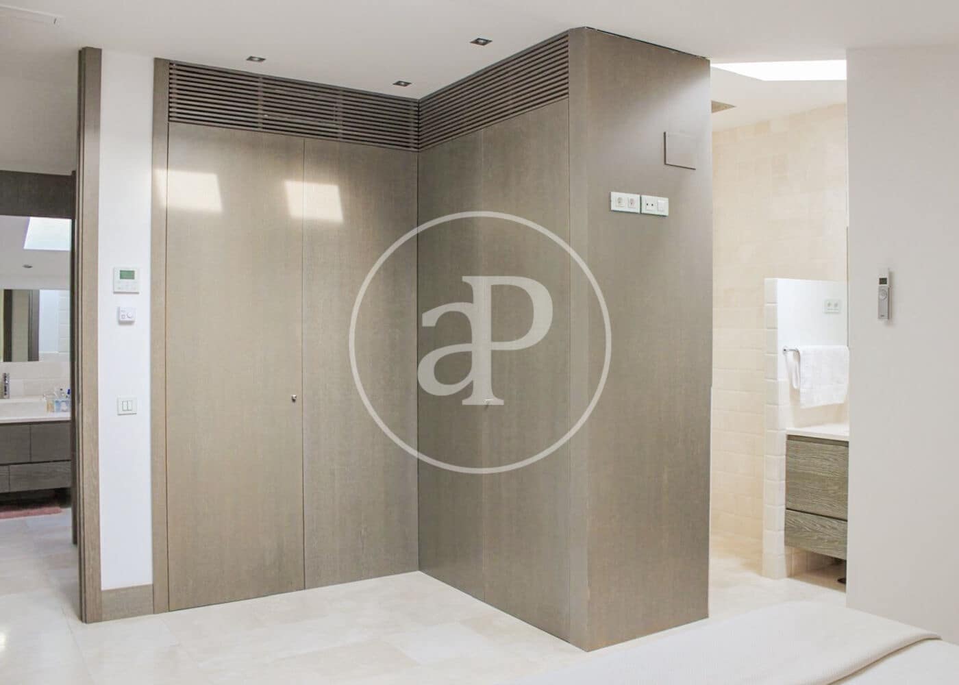 5 camera da letto Villa da affittare in Madrid citta con piscina - 6.900 € (Rif: 8999641)