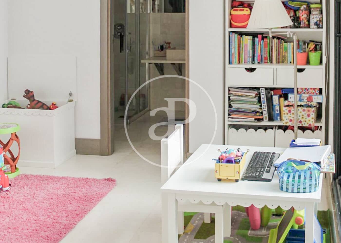 5 camera da letto Villa da affittare in Madrid citta con piscina - 6.900 € (Rif: 8999641)