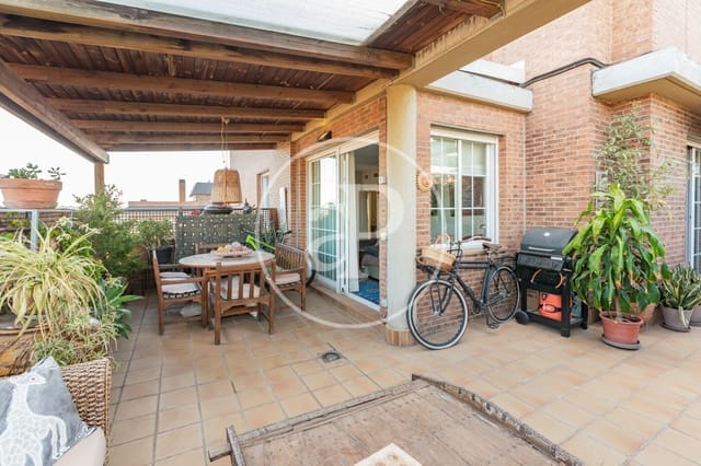 3 bedroom Penthouse for sale in San Sebastián de los Reyes with pool - € 1,100,000 (Ref: 8999642)