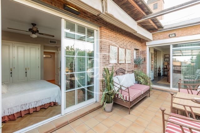 3 bedroom Penthouse for sale in San Sebastián de los Reyes with pool - € 1,100,000 (Ref: 8999642)