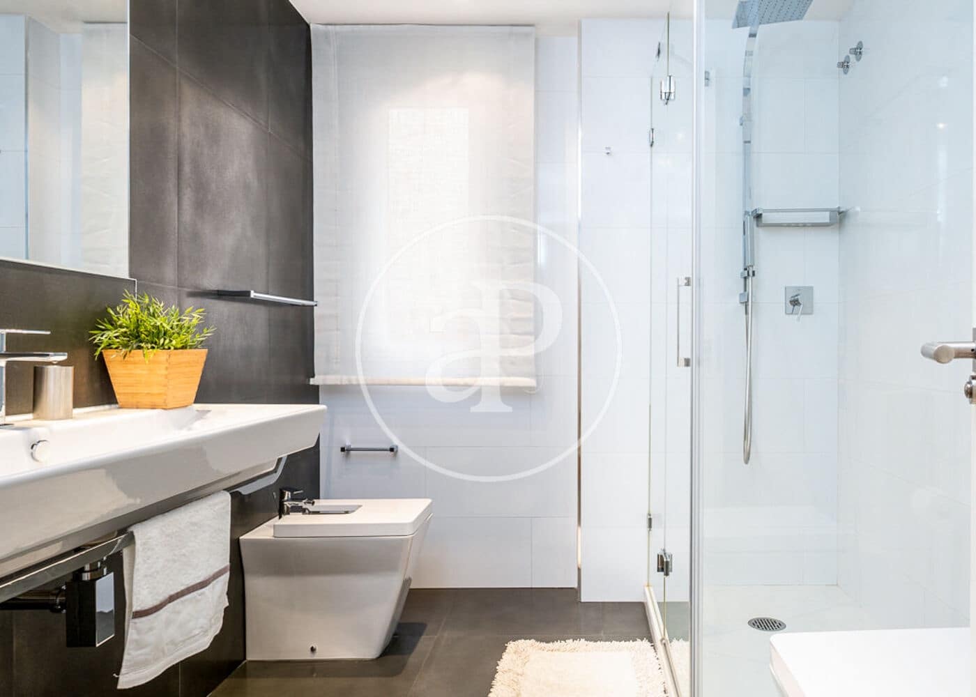 2 soveværelse Lejlighed til leje i Madrid by - € 5.900 (Ref: 8999643)