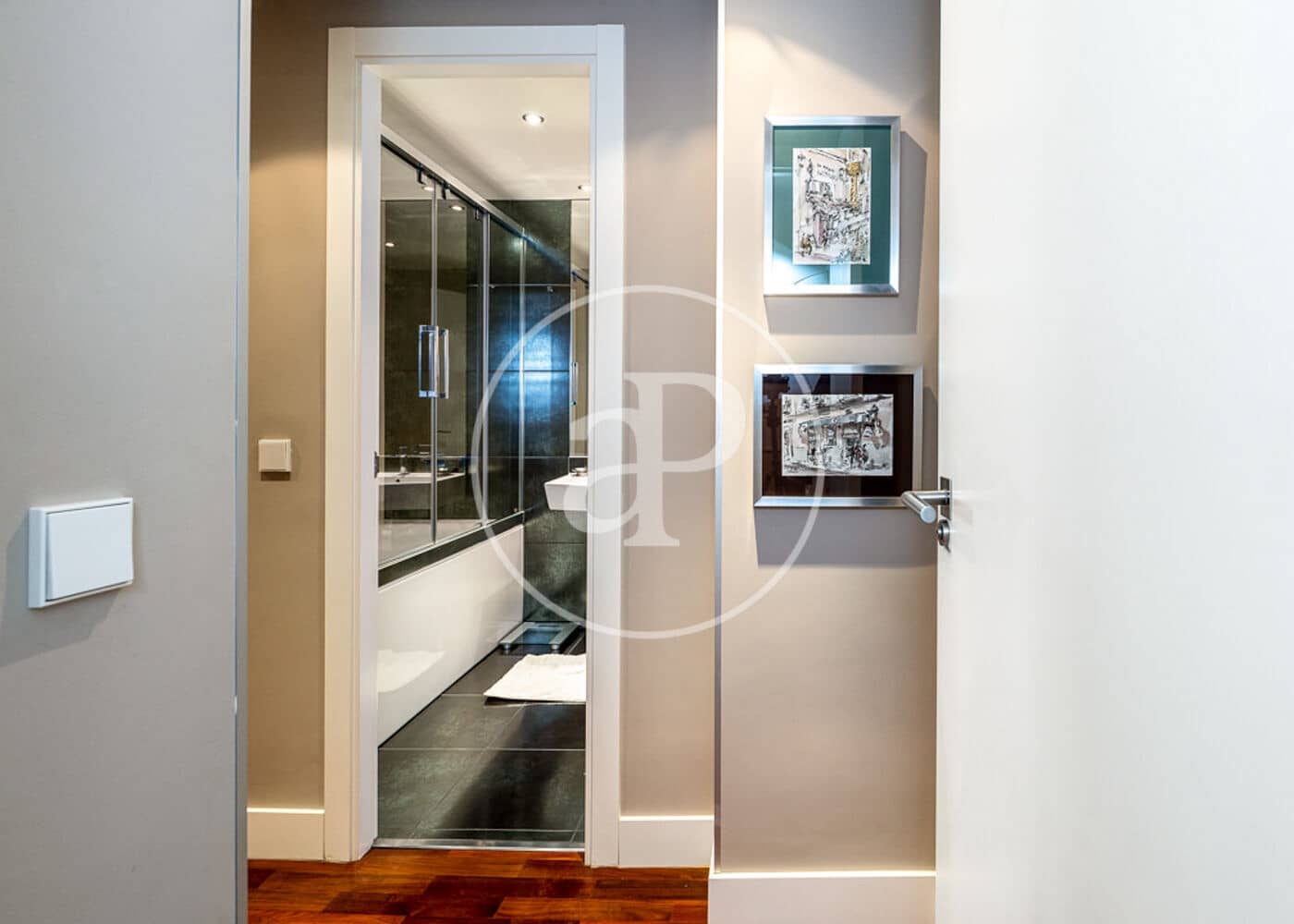 2 soveværelse Lejlighed til leje i Madrid by - € 5.900 (Ref: 8999643)