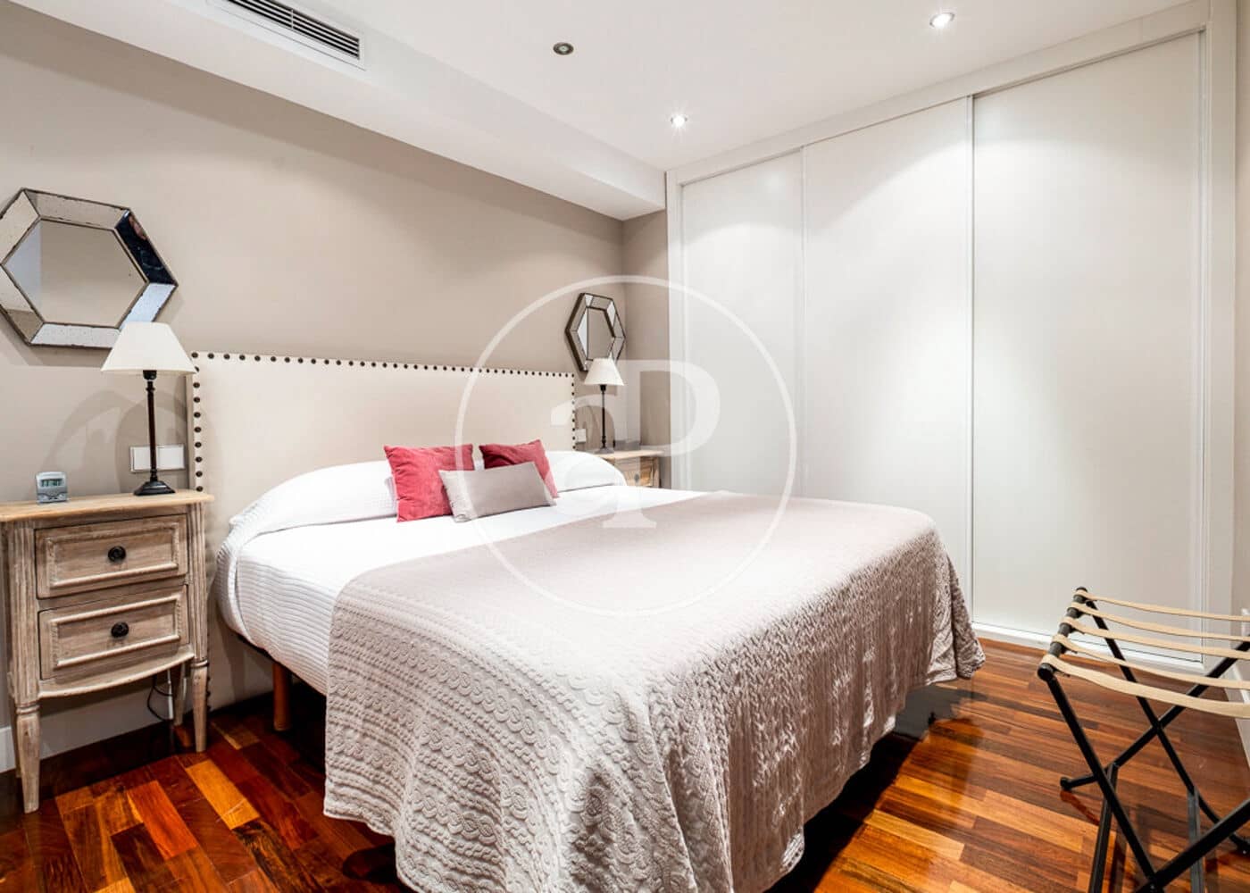 2 soveværelse Lejlighed til leje i Madrid by - € 5.900 (Ref: 8999643)